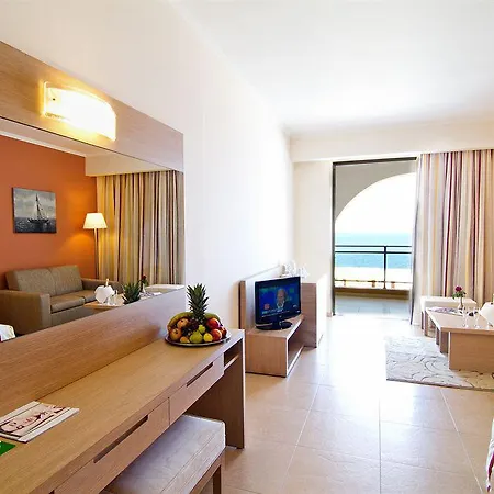 אתר נופש Port Royal And - Adults Only קולימביה